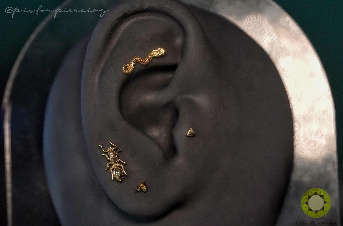 Threadless 14k Gold Snake Ends For Nose, Ears & Lip - Avanti Body Jewelry
