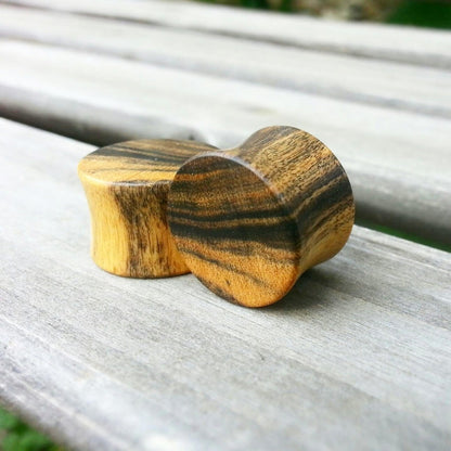 OMW | Simple Wood Plug Pair - Avanti Body Jewelry