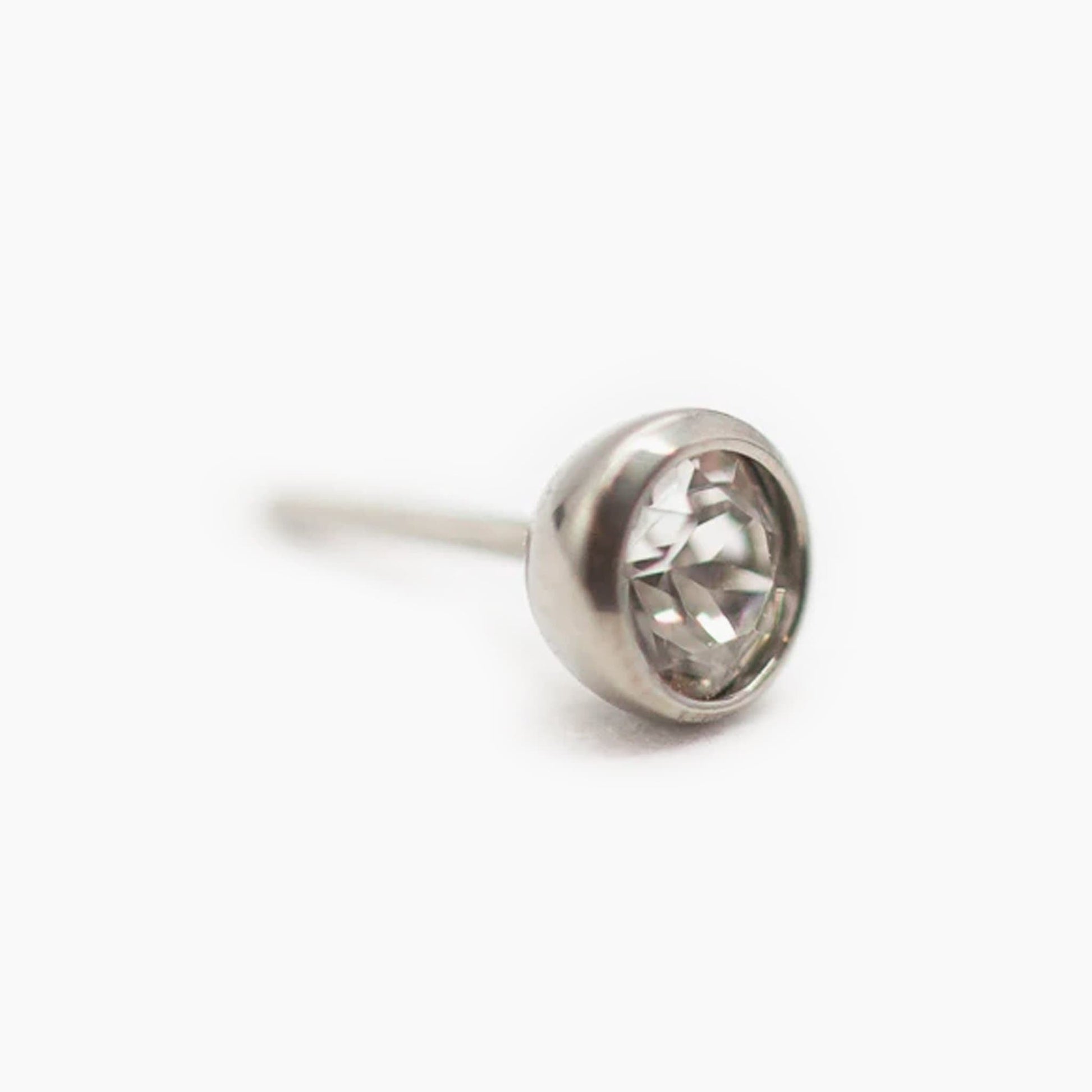 Bezel Set Gem | Titanium Threadless Top For Nose, Ears & Lip - Avanti Body Jewelry