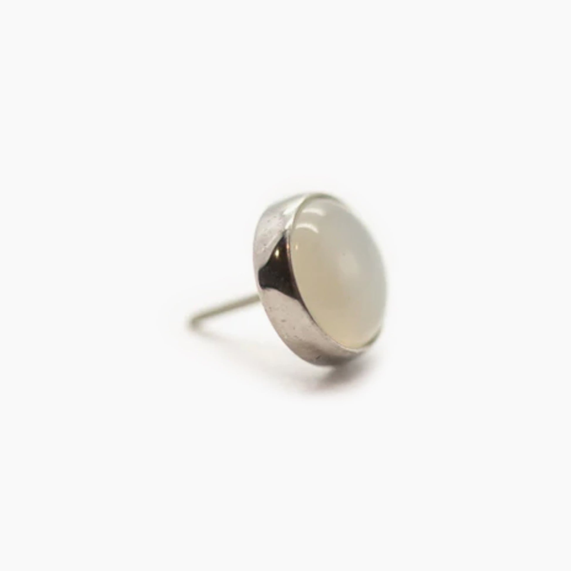 Cabochon Bezel Set Stone | Titanium Threadless Top For Nose, Ears & Lip - Avanti Body Jewelry