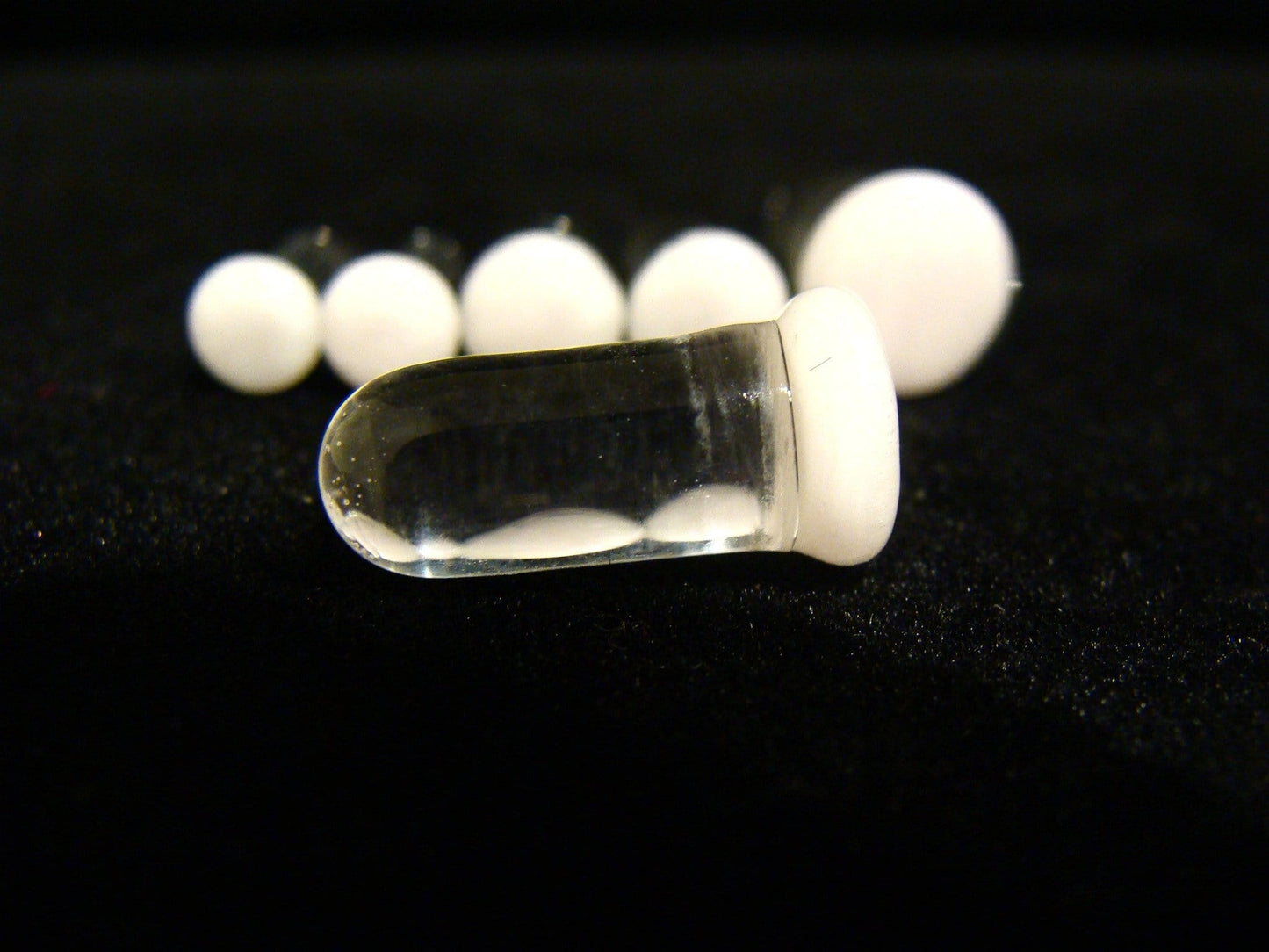 Glass Single Flare Plug Pair - Classics - Avanti Body Jewelry