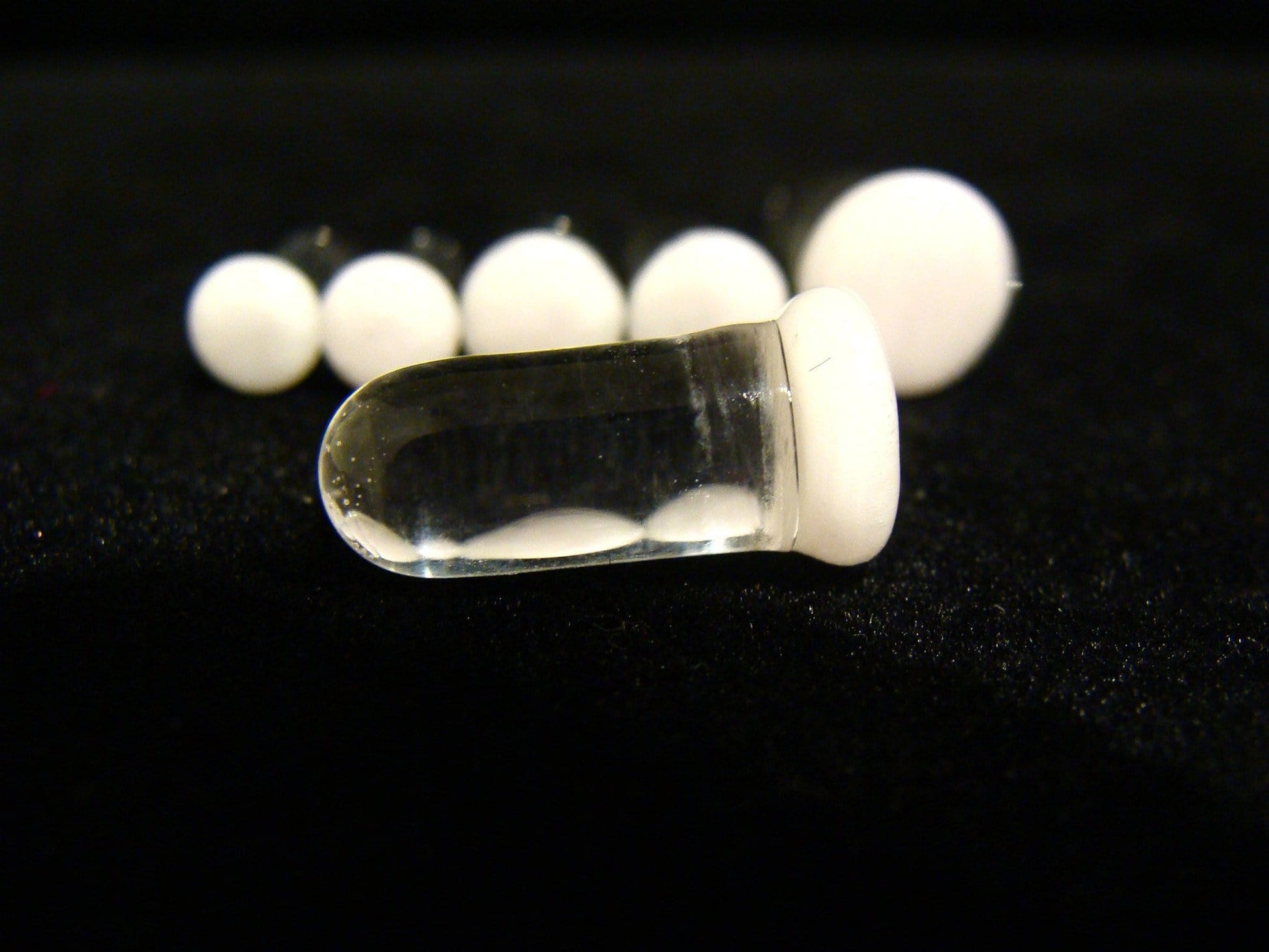 Glass Single Flare Plug Pair - Classics - Avanti Body Jewelry